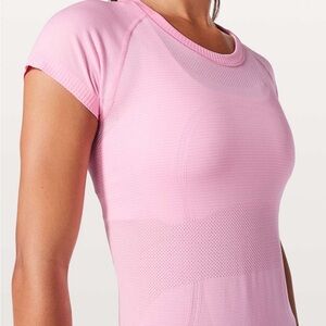 Lululemon Swiftly Tech Short Sleeve in Not-Sold-Anymore Pink size M